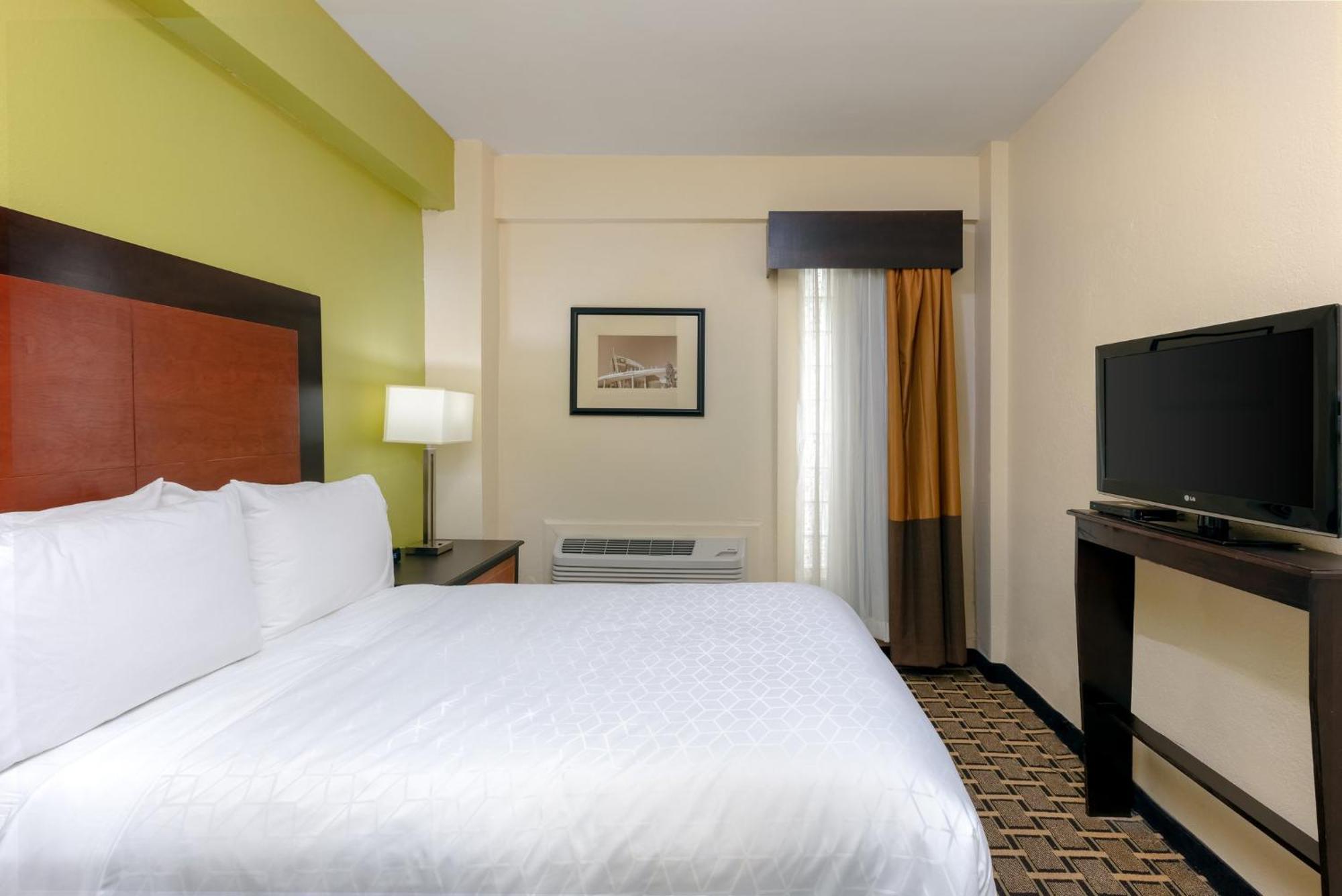 Holiday Inn Express & Suites - Atlanta Downtown By Ihg Exteriör bild